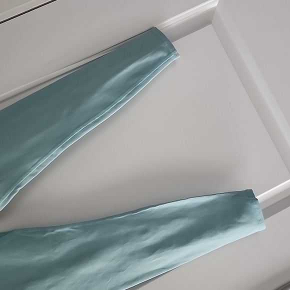 Alo Yoga light blue legging! - Picture 4 of 9
